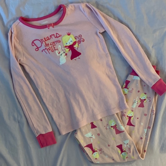 Gymboree Other - BOGO Gymboree pj set size 7 Dreams do come true